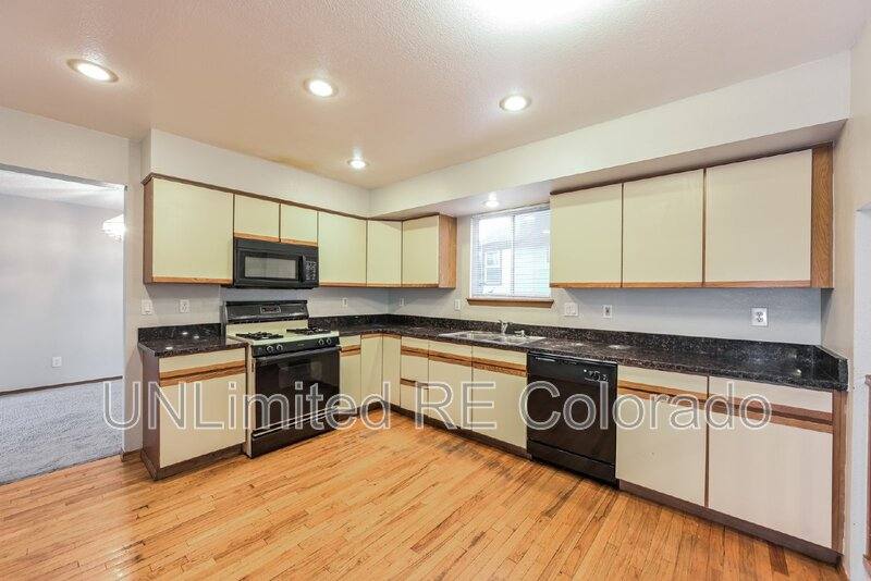House for rent at 4871 S Bahama Way, Aurora, CO 80015