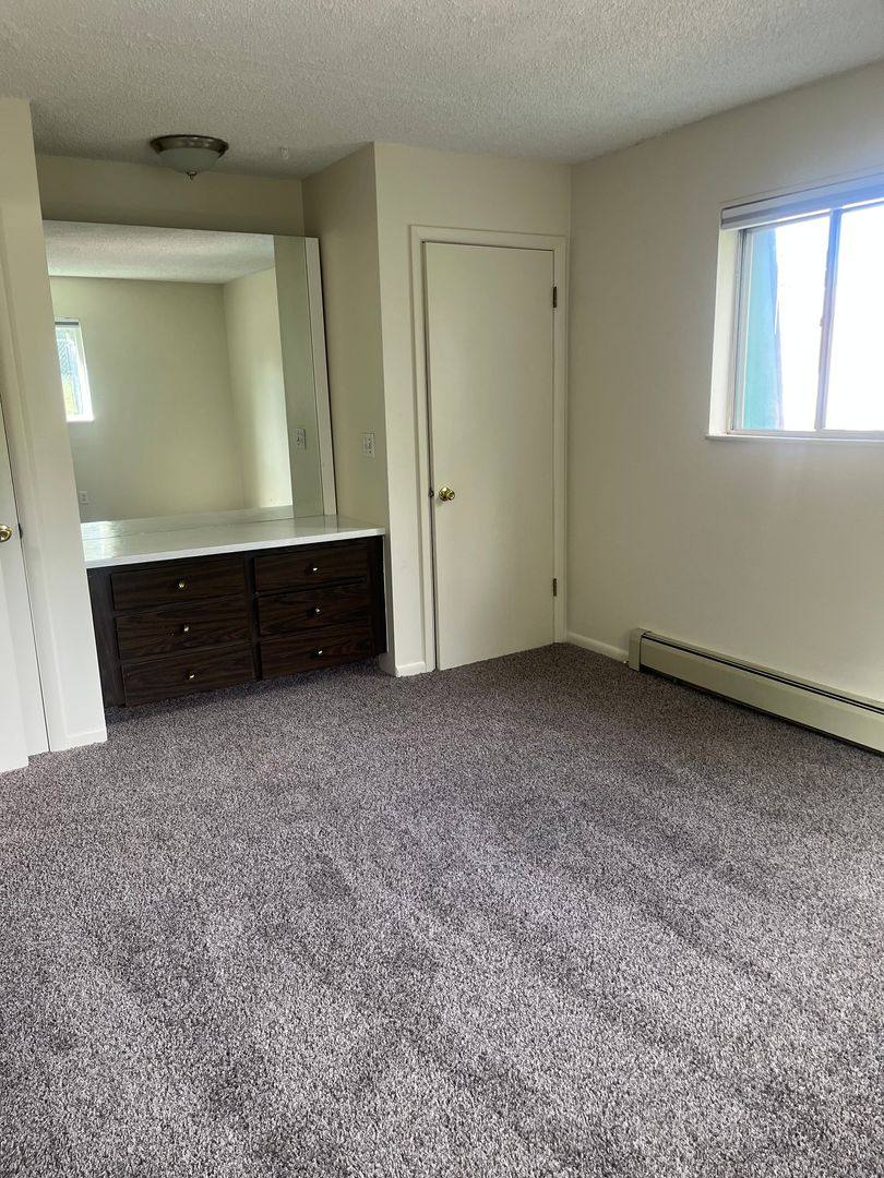 Apartment for rent at 5504 S Huron St, Littleton, CO 80120