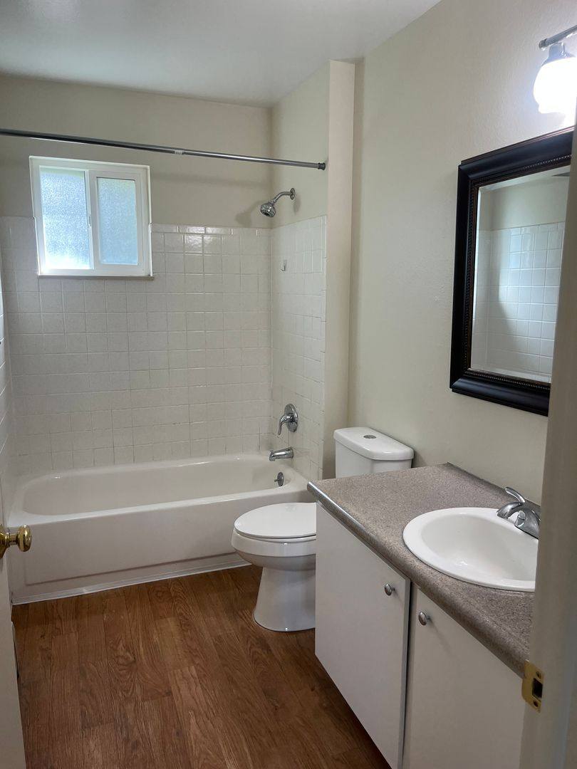 Apartment for rent at 5504 S Huron St, Littleton, CO 80120