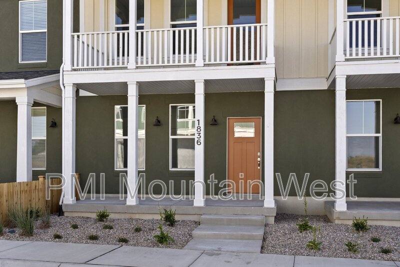 Townhouse for rent at 1836 W Red Twilight Lane, Layton, UT 84041