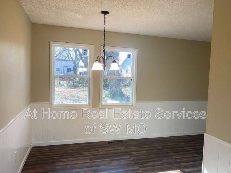 House for rent at 2428 W Phelps St, Springfield, MO 65802