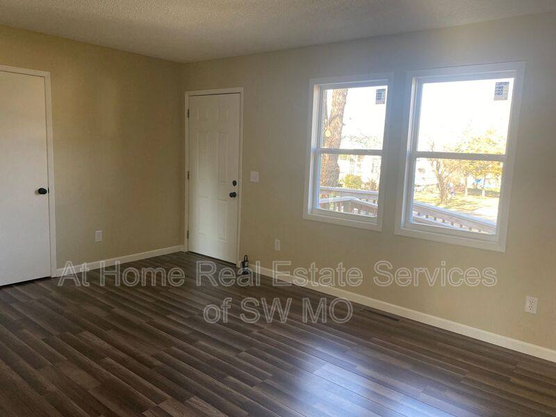 House for rent at 2428 W Phelps St, Springfield, MO 65802