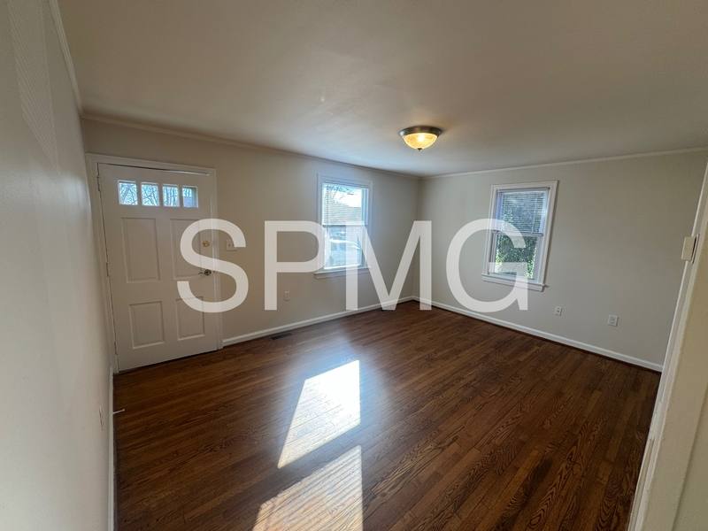 House for rent at 3126 Yardley Dr NW, Roanoke, VA 24012