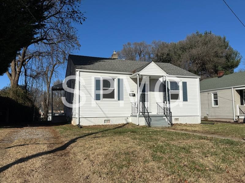 House for rent at 3126 Yardley Dr NW, Roanoke, VA 24012