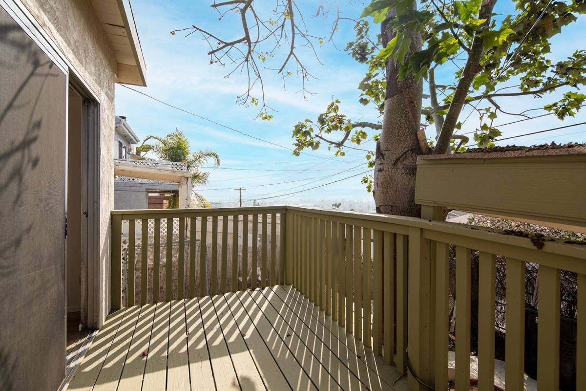 Apartment for rent at 3654 &3660 Princeton Ave, San Diego, CA 92117