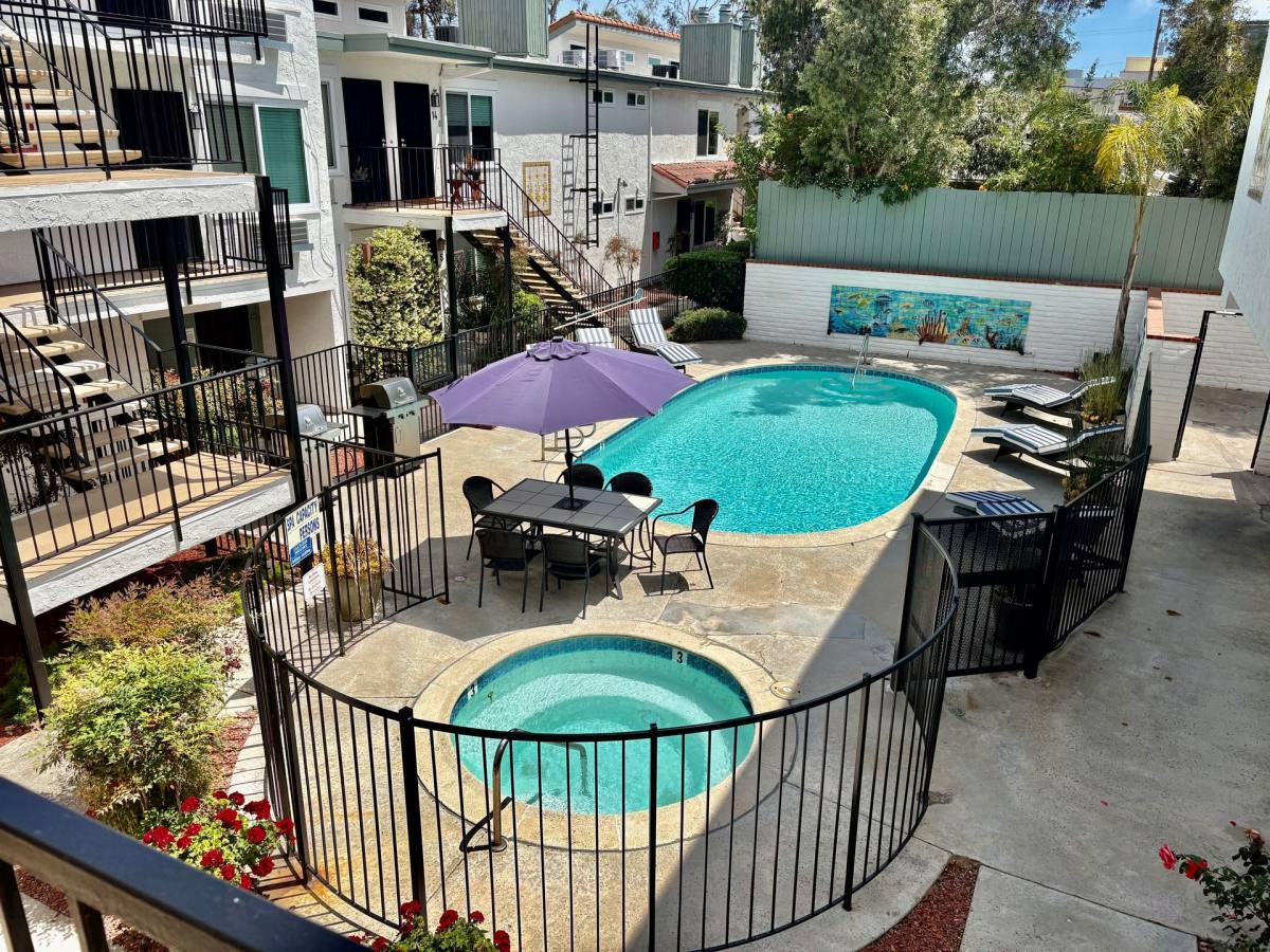 Apartment for rent at 125 Arbor Dr, San Diego, CA 92103