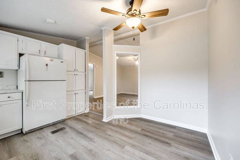 House for rent at 128 Summerglen Dr, Gastonia, NC 28056