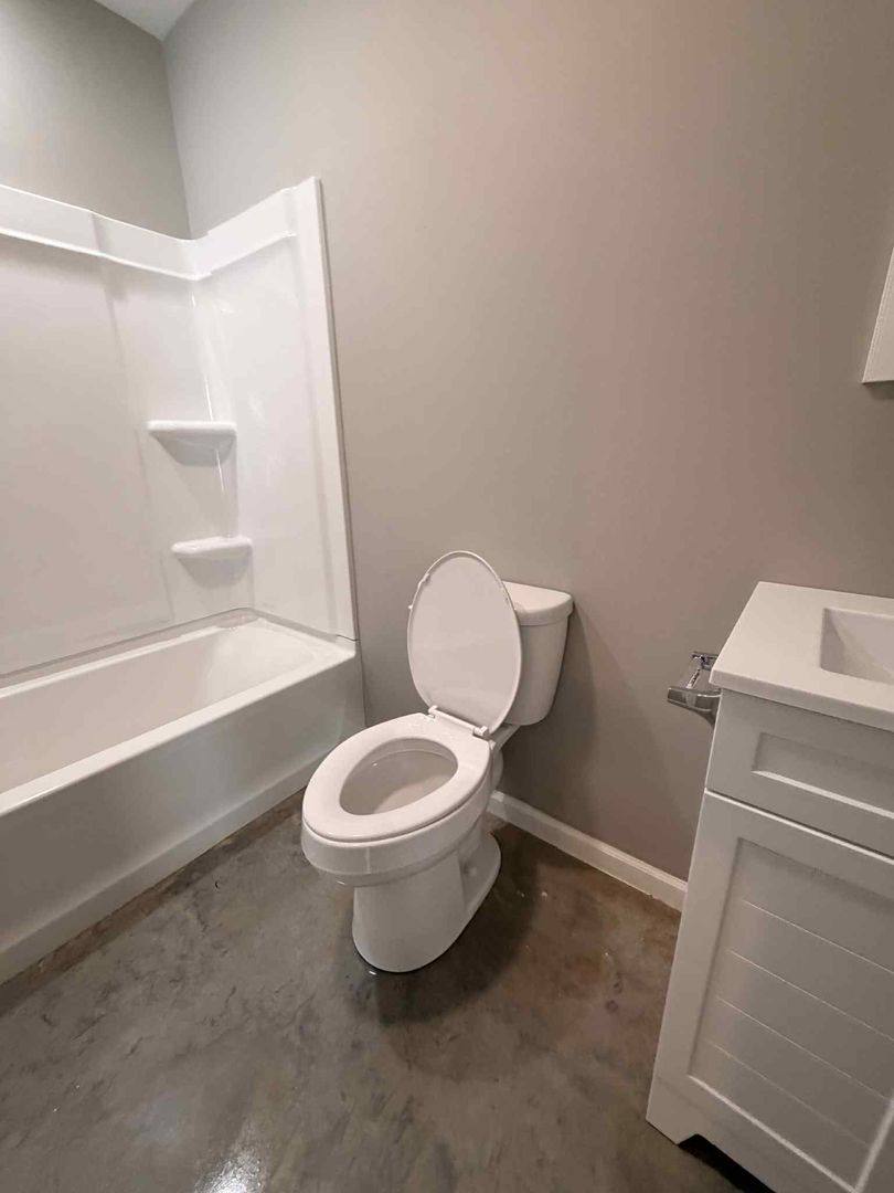 Apartment for rent at 285-287 S 4th St, Oronogo, MO 64855