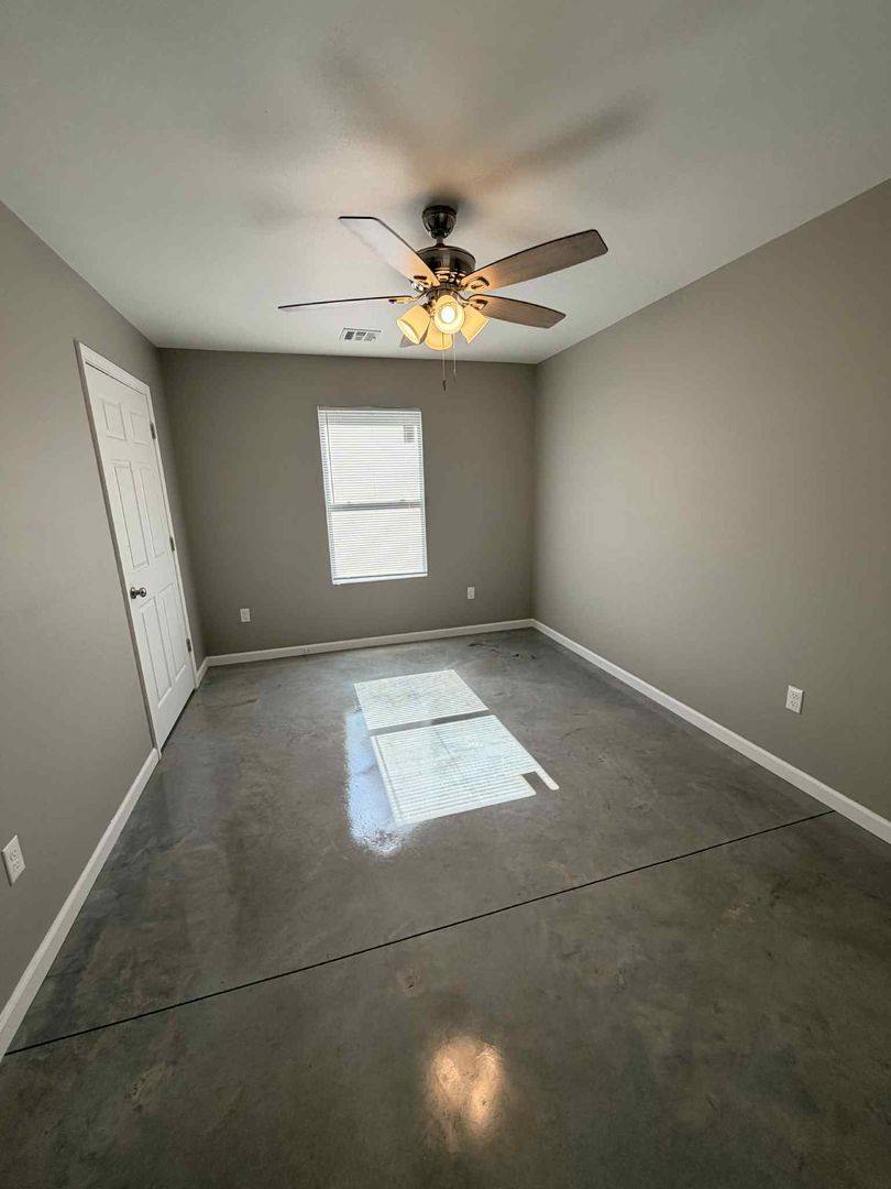 Apartment for rent at 285-287 S 4th St, Oronogo, MO 64855