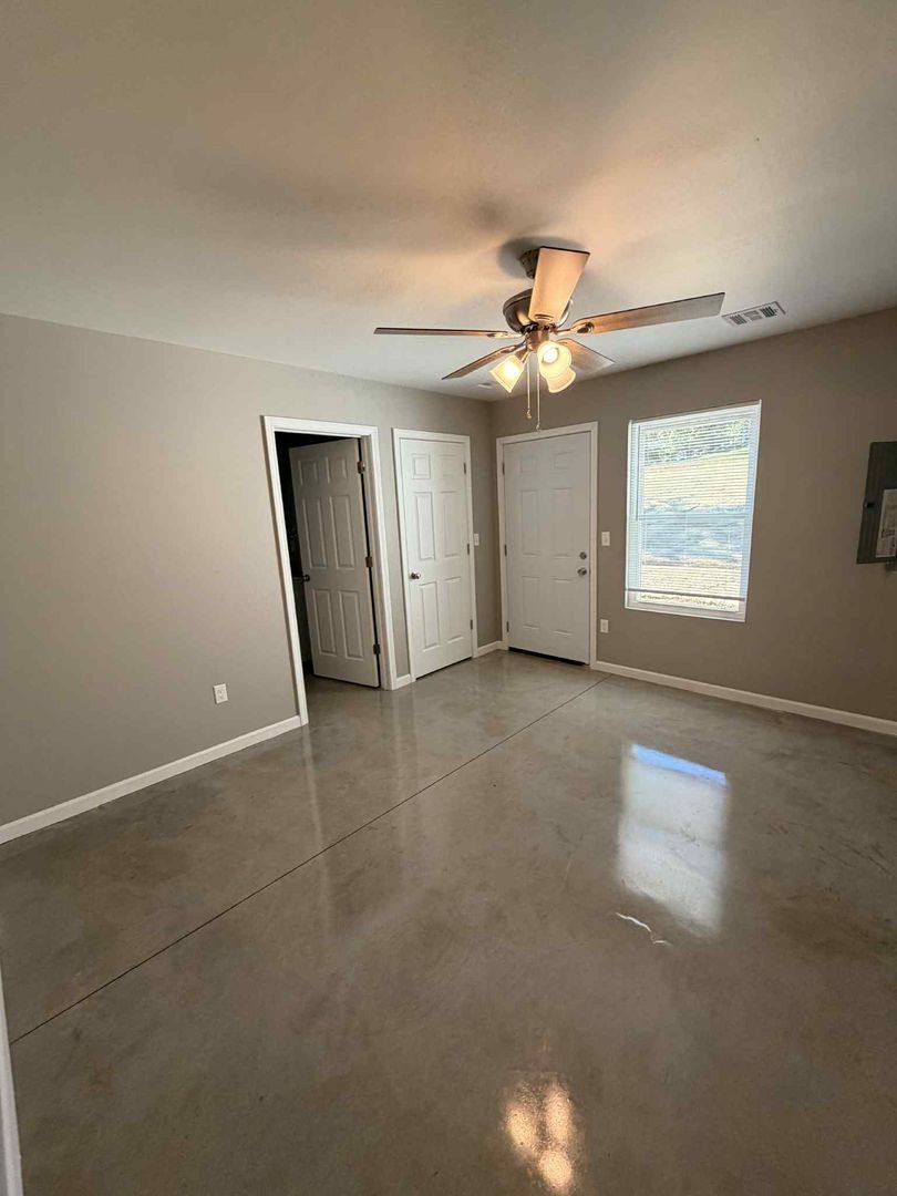Apartment for rent at 285-287 S 4th St, Oronogo, MO 64855