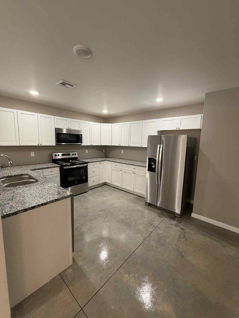 Apartment for rent at 285-287 S 4th St, Oronogo, MO 64855