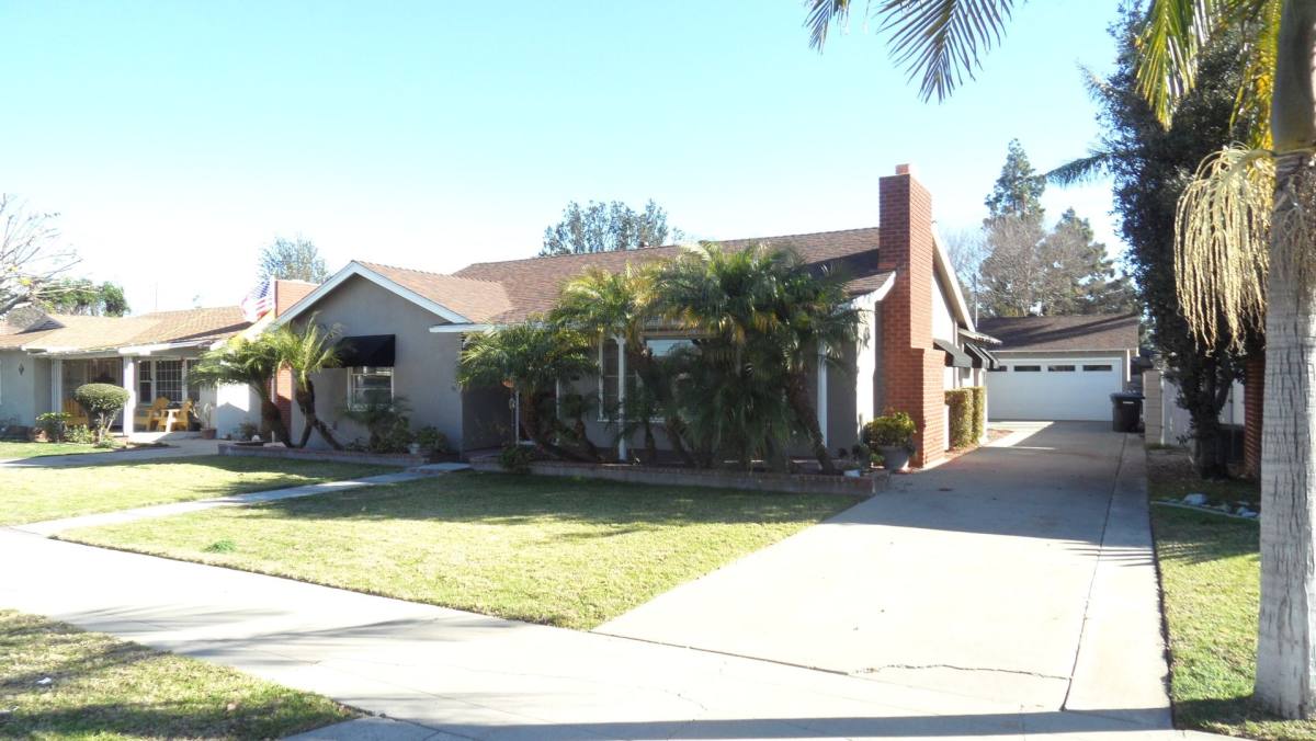 House for rent at 445 N Pine St, Orange, CA 92866
