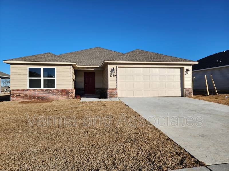 House for rent at 1730 King Rd, Centerton, AR 72719