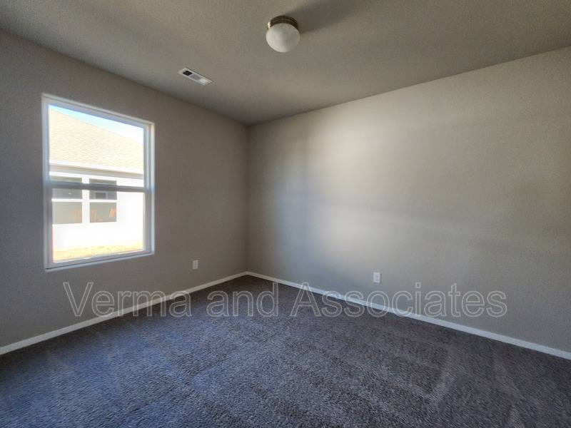 House for rent at 1730 King Rd, Centerton, AR 72719