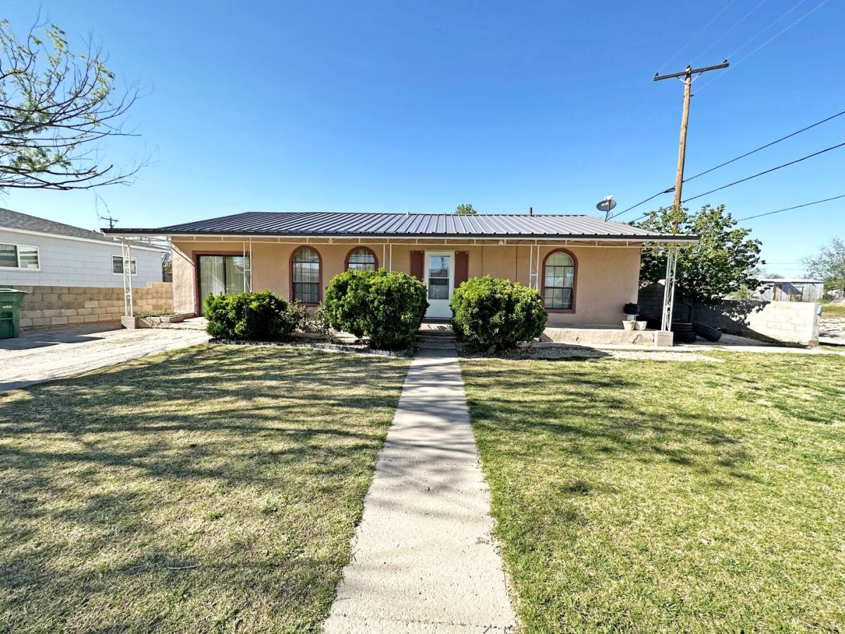 House for rent at 514 W Ave, Hobbs, NM 88240