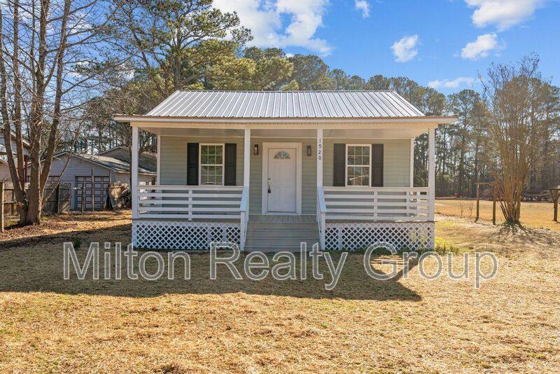 House for rent at 1920 Greenpath Rd, Dunn, NC 28334