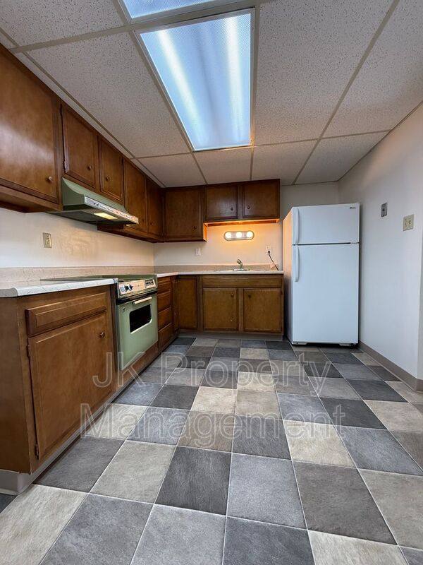 Apartment for rent at 1110 2nd Ave S #8, Great Falls, MT 59405