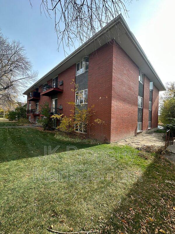 Apartment for rent at 1110 2nd Ave S #8, Great Falls, MT 59405