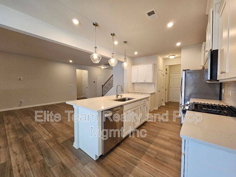 House for rent at 3108 Cheyney Park Dr, Charlotte, NC 28269
