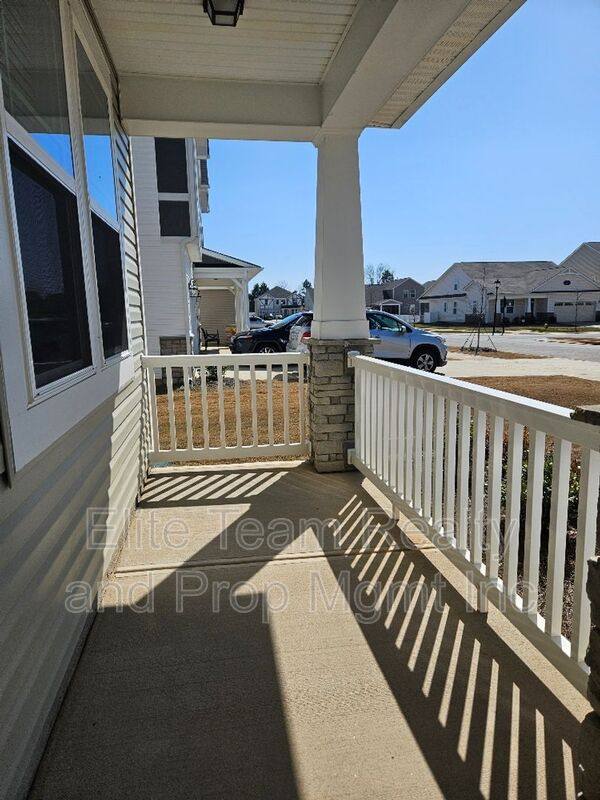 House for rent at 3108 Cheyney Park Dr, Charlotte, NC 28269