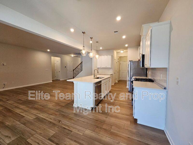 House for rent at 3108 Cheyney Park Dr, Charlotte, NC 28269