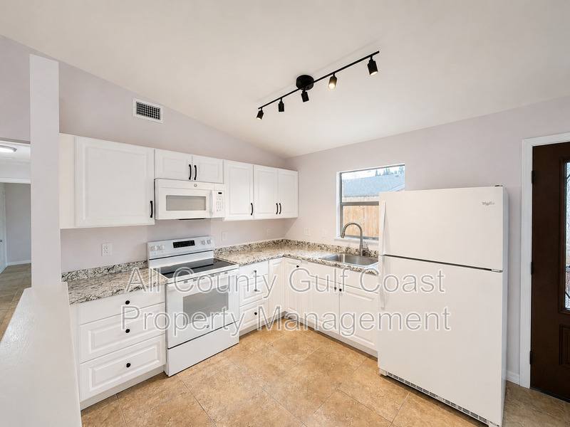 House for rent at 4222 Olive Ave, Sarasota, FL 34231