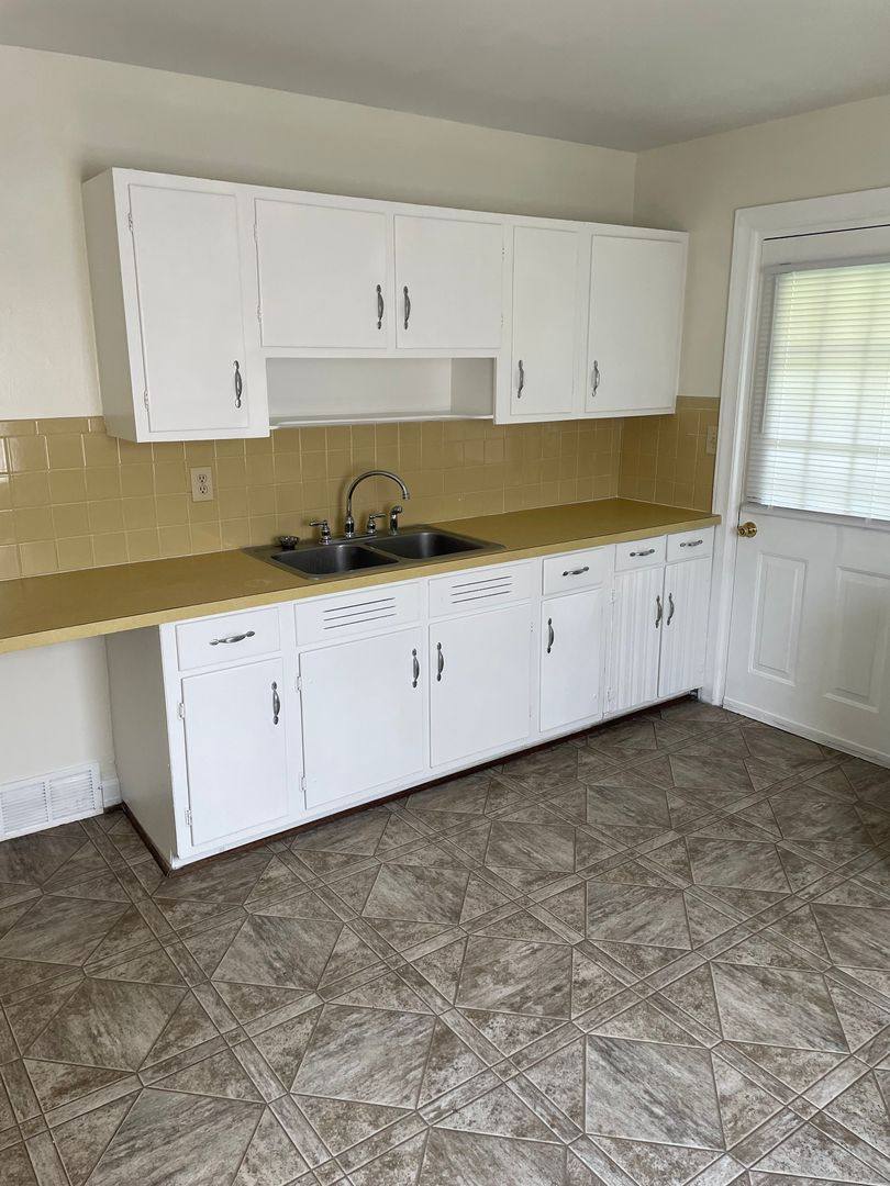 House for rent at 1420 Verdun St, Winston Salem, NC 27107