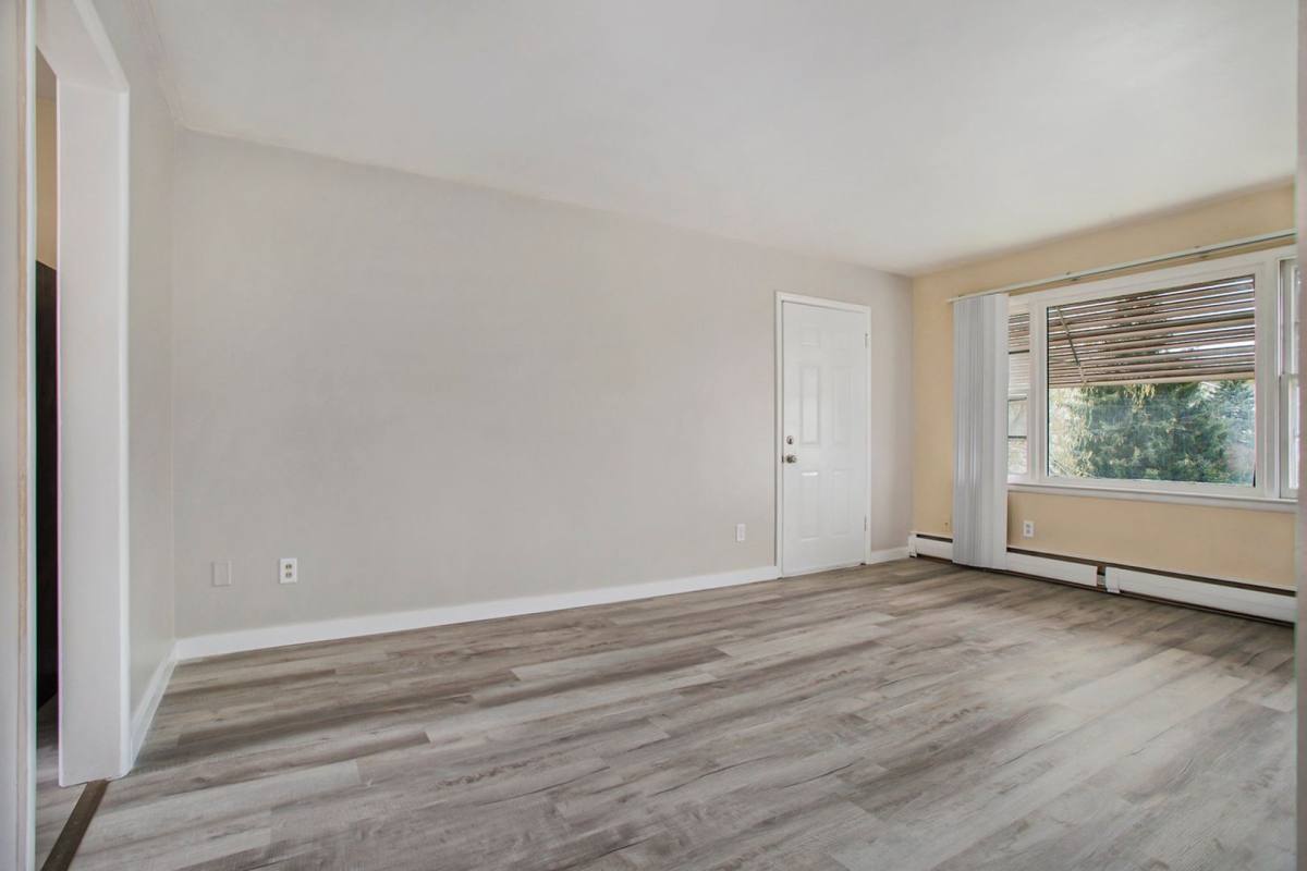 Apartment for rent at 103 Devon Ave #C1, Kalamazoo, MI 49004