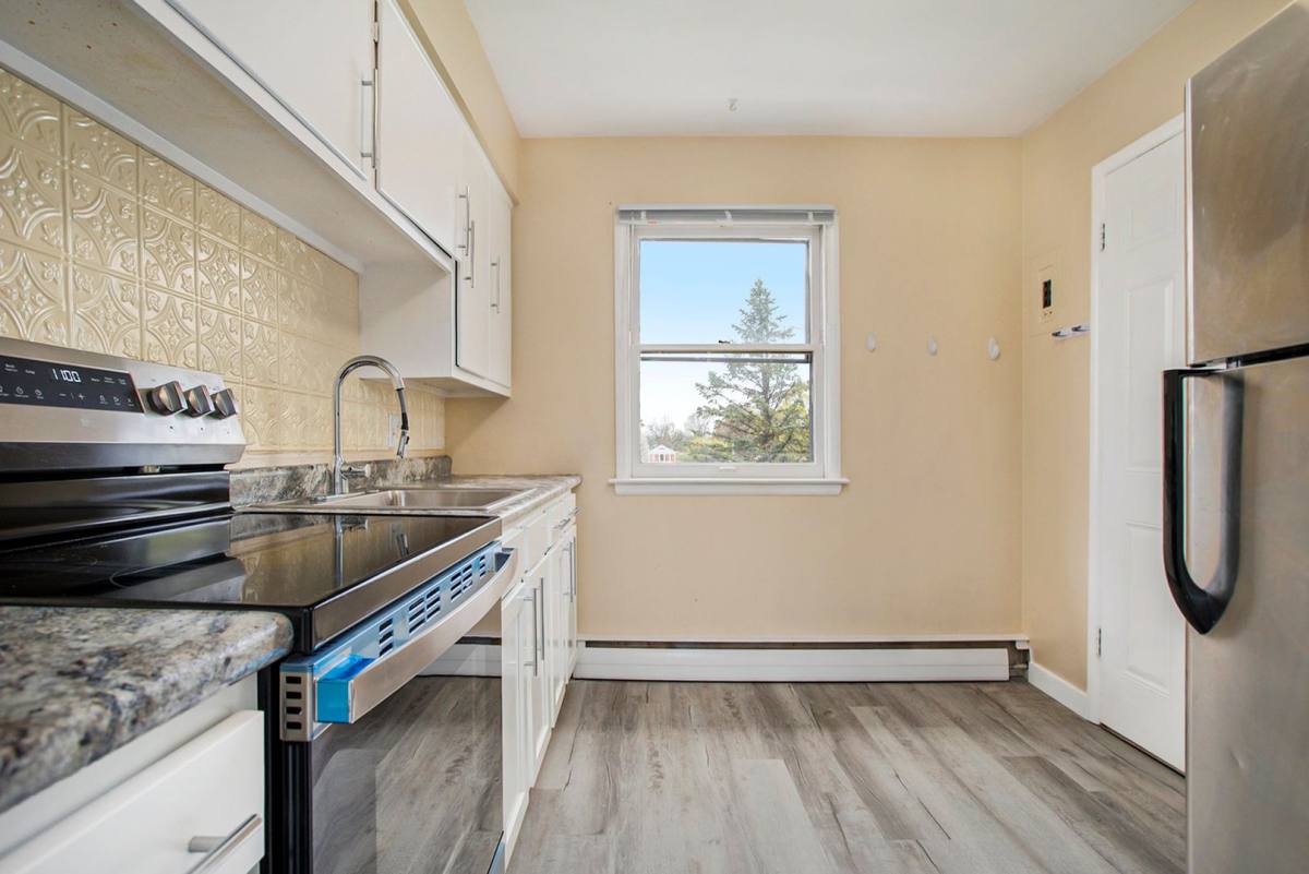 Apartment for rent at 103 Devon Ave #C1, Kalamazoo, MI 49004