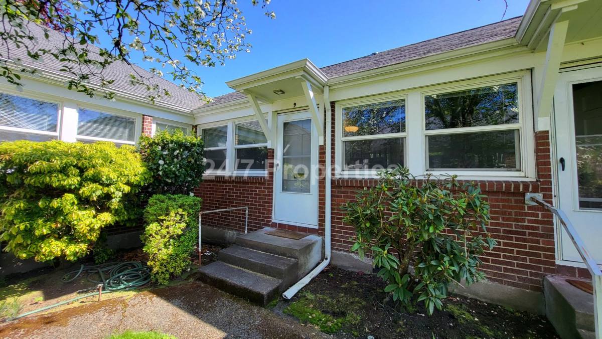Apartment for rent at 3311 NE Going St, Portland, OR 97211