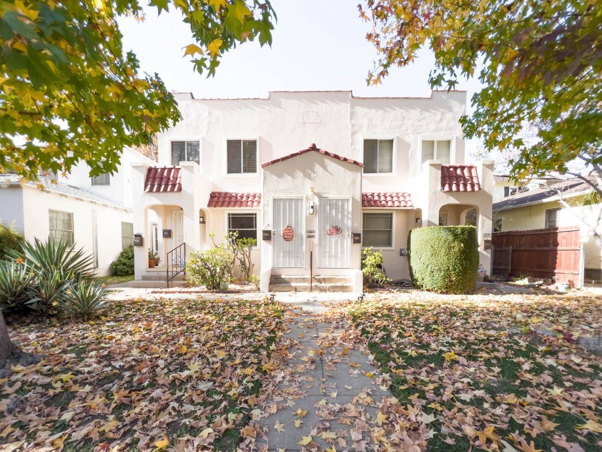 Apartment for rent at 803 Lindaraxa Park N, Alhambra, CA 91801