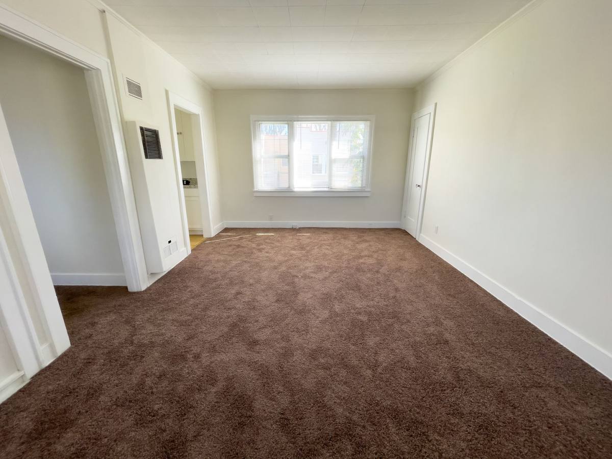 Apartment for rent at 803 Lindaraxa Park N, Alhambra, CA 91801