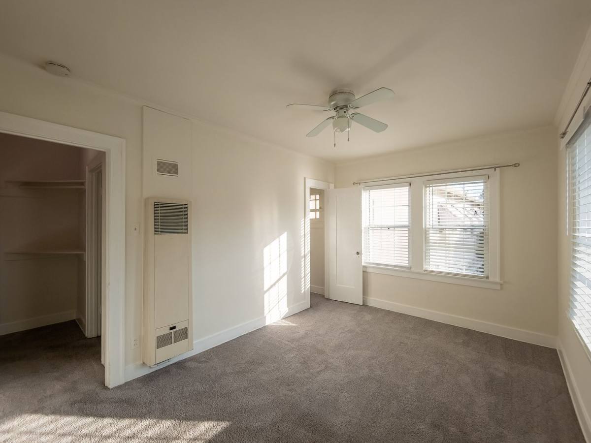 Apartment for rent at 803 Lindaraxa Park N, Alhambra, CA 91801