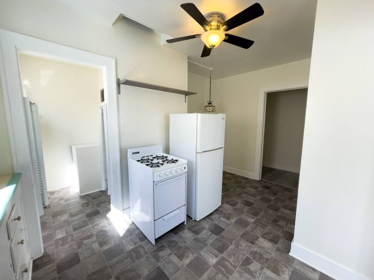 Apartment for rent at 803 Lindaraxa Park N, Alhambra, CA 91801