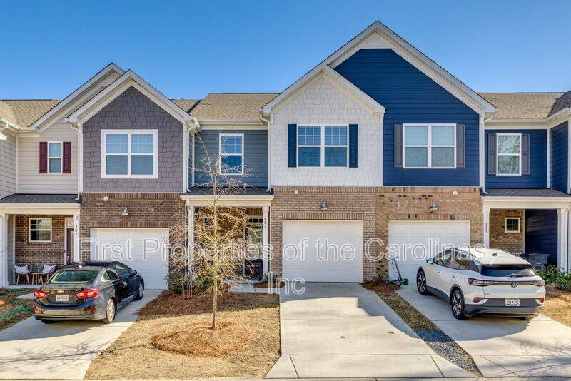 Townhouse for rent at 807 Gable Oak Lane, Fort Mill, SC 29708