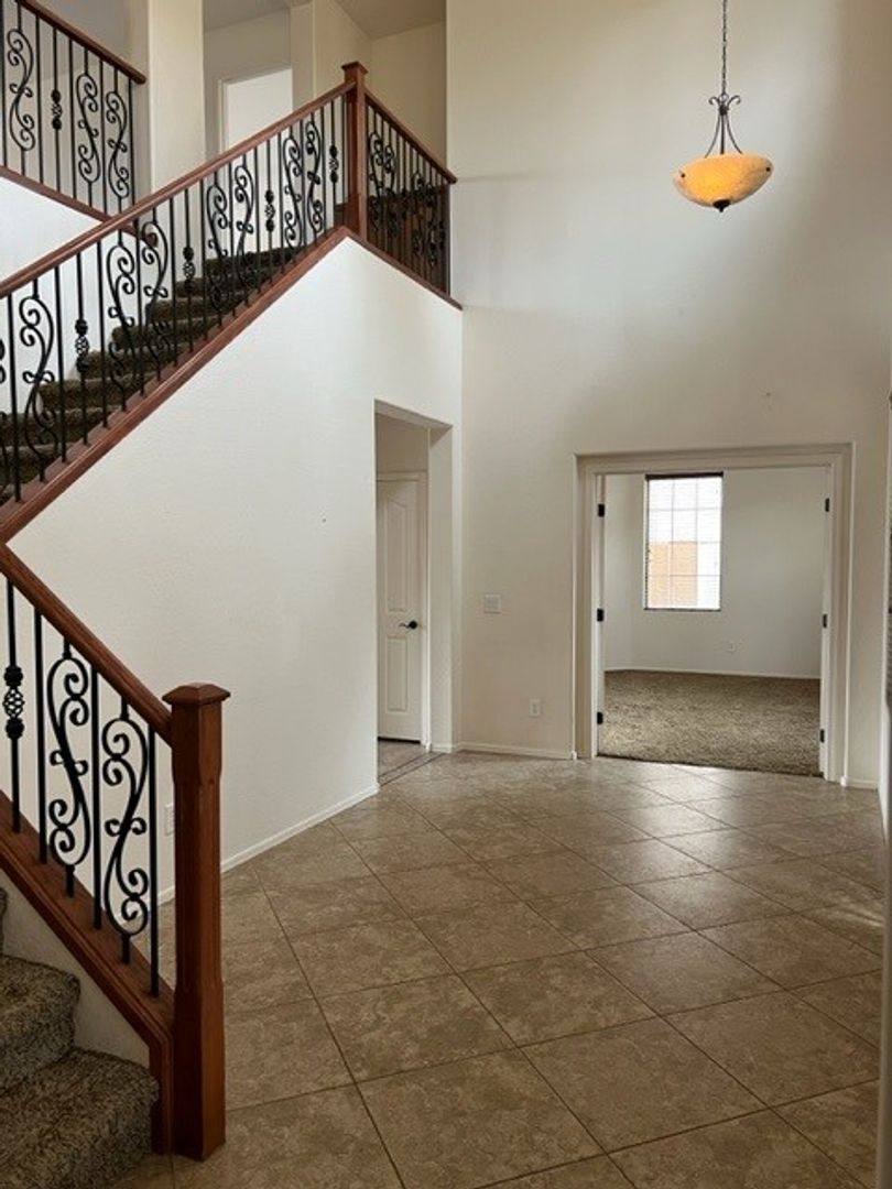 House for rent at 1922 S Sunnyvale Ave, Gilbert, AZ 85295