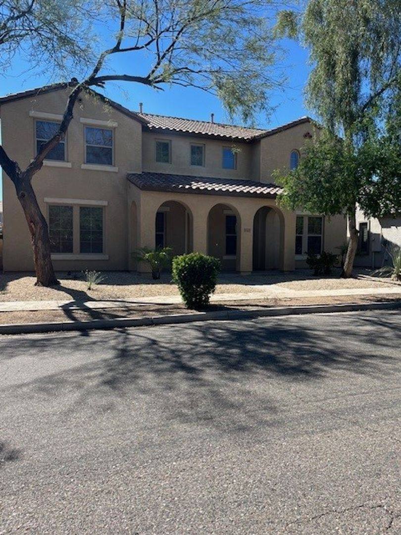 House for rent at 1922 S Sunnyvale Ave, Gilbert, AZ 85295