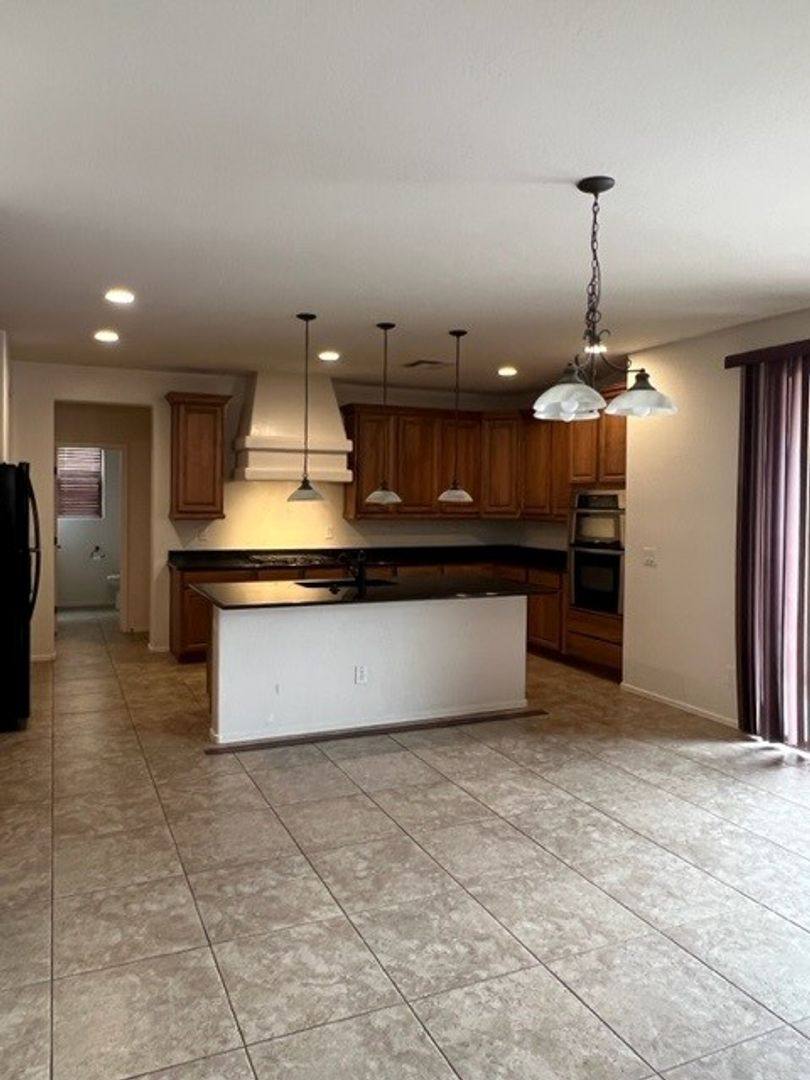 House for rent at 1922 S Sunnyvale Ave, Gilbert, AZ 85295
