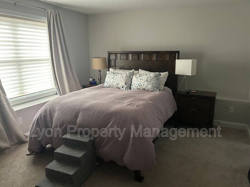 House for rent at 115 Coburn St, Warwick, RI 02889