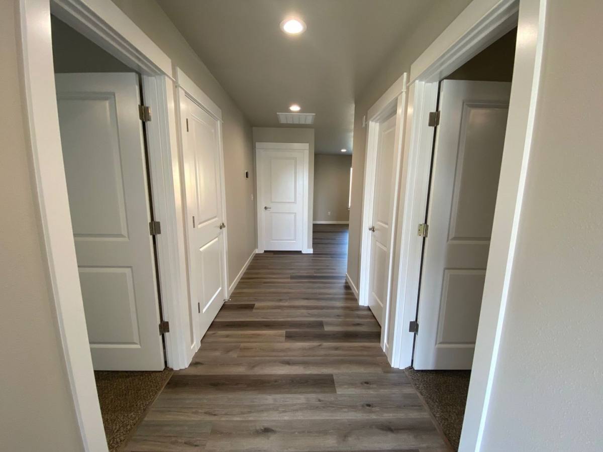 House for rent at 420 SE First St, Oakland, OR 97462