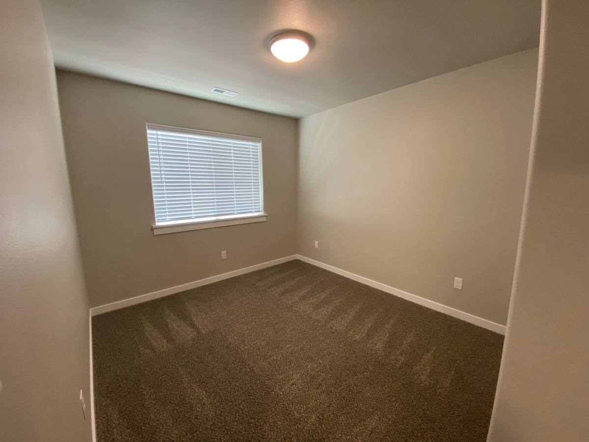 House for rent at 420 SE First St, Oakland, OR 97462