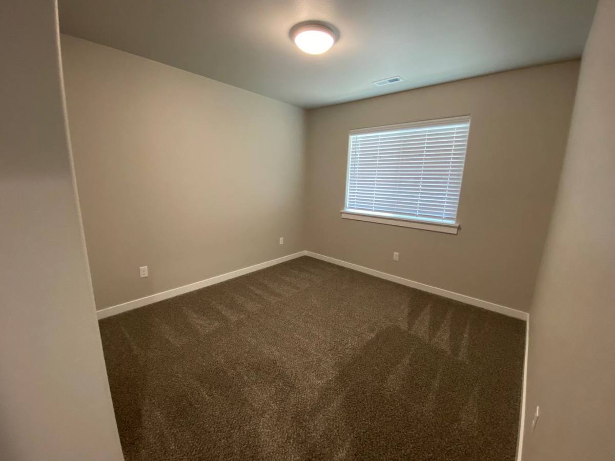 House for rent at 420 SE First St, Oakland, OR 97462