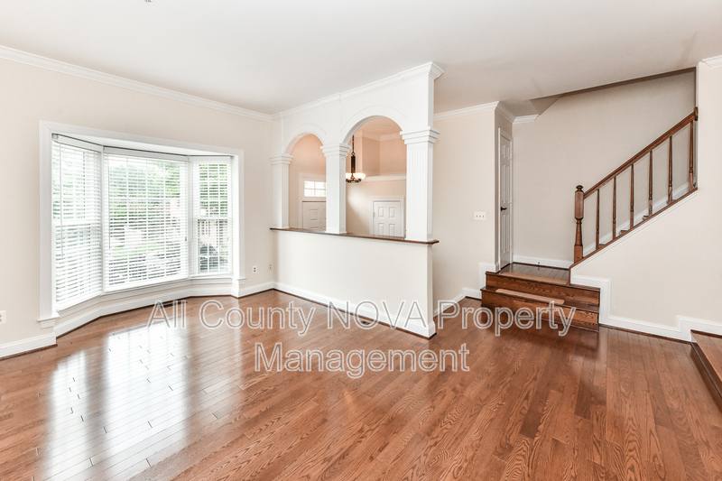 Townhouse for rent at 6006 Kelsey Court, Falls Church, VA 22044