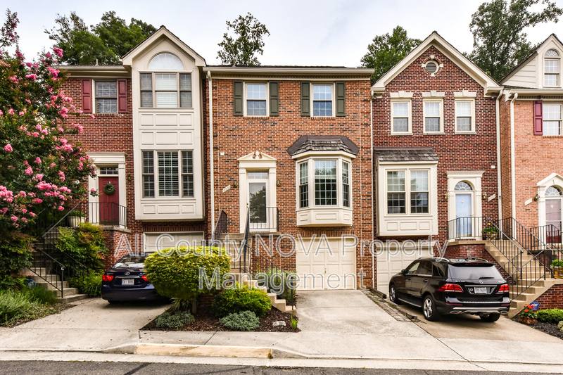 Townhouse for rent at 6006 Kelsey Court, Falls Church, VA 22044