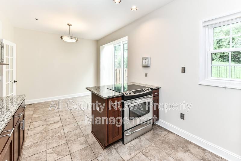 Townhouse for rent at 6006 Kelsey Court, Falls Church, VA 22044