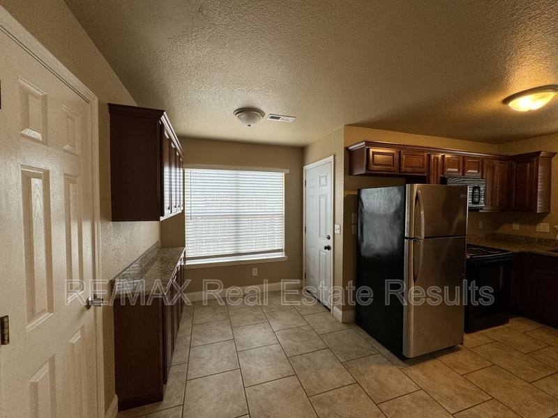 Apartment for rent at 1523 N Dawn Dr, Fayetteville, AR 72703