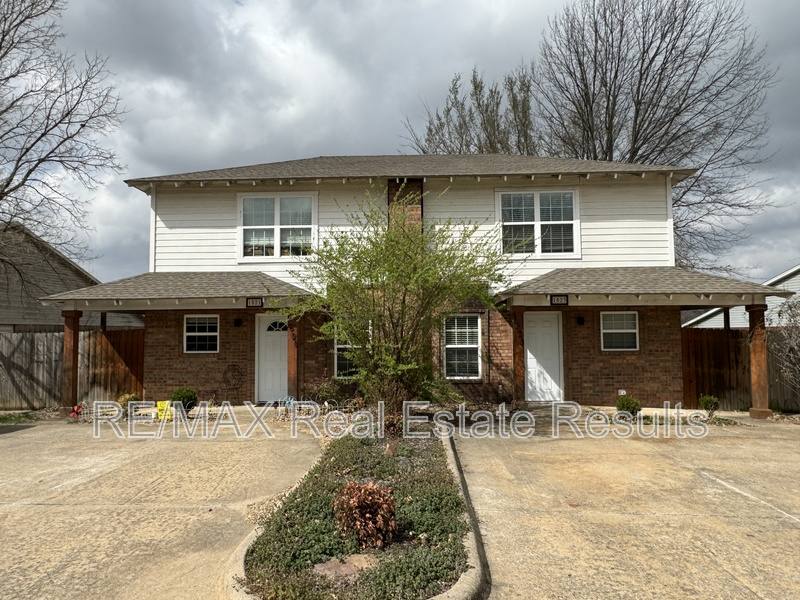 Apartment for rent at 1523 N Dawn Dr, Fayetteville, AR 72703