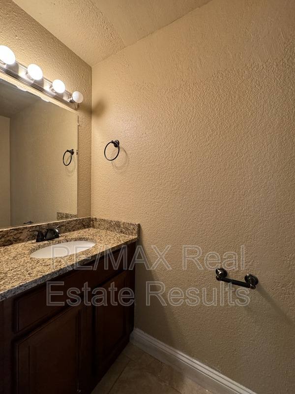 Apartment for rent at 1523 N Dawn Dr, Fayetteville, AR 72703