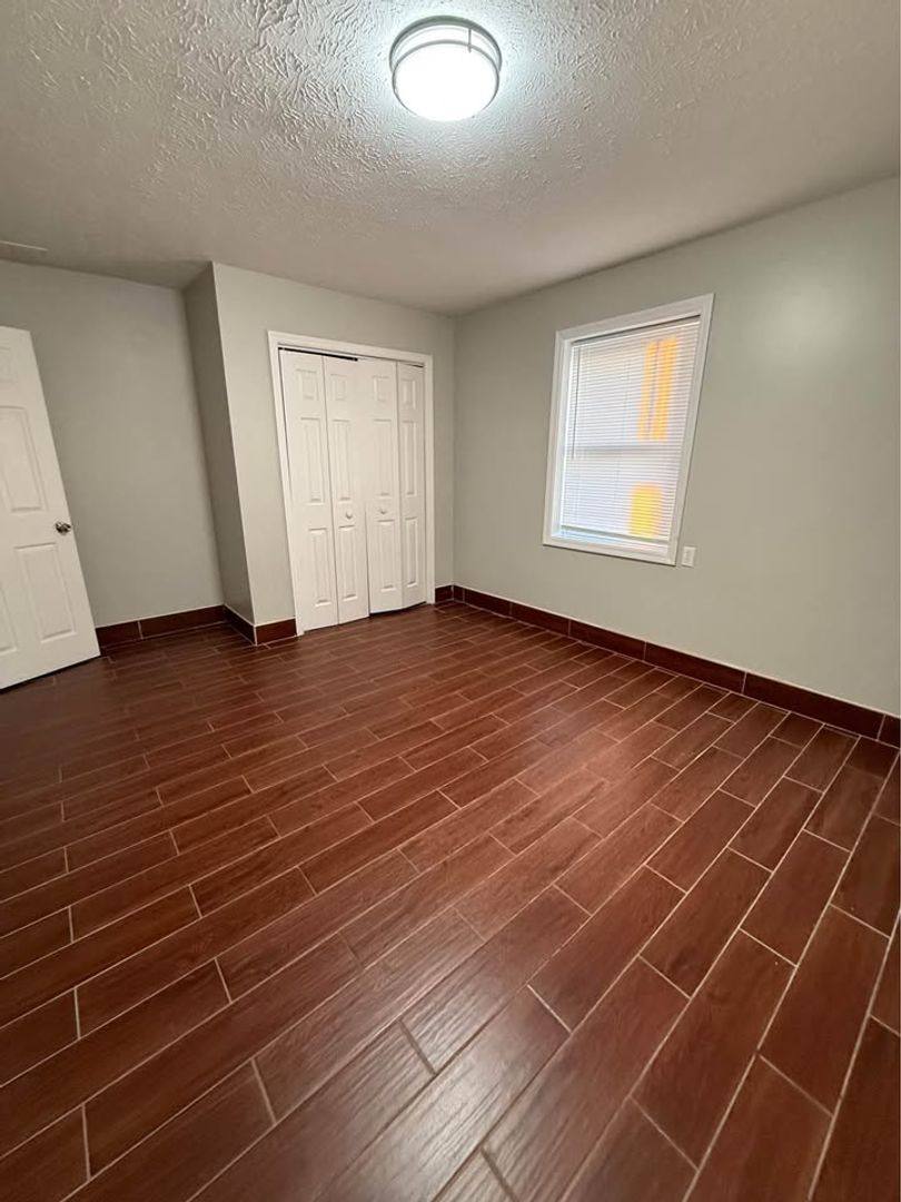 Townhouse for rent at 172 S Killarney Lane, Richmond, KY 40475