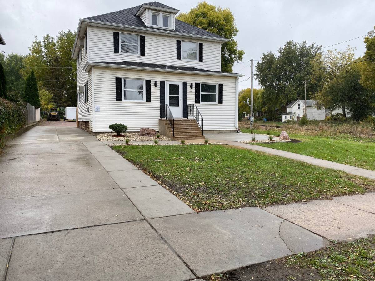 Apartment for rent at 801 S Phillips Ave, Sioux Falls, SD 57104